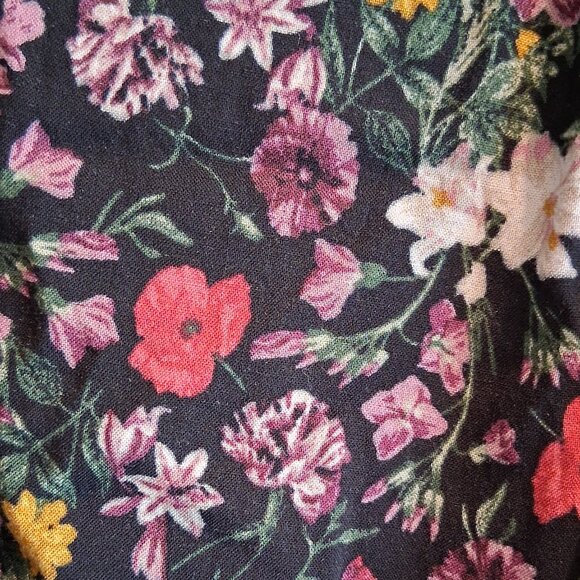 Torrid Black Floral Flutter Sleeve Blouse Women's Size 1 - Picture 7 of 13